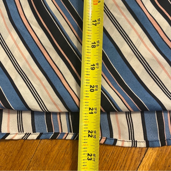 W5 ANTHROPOLOGIE Women's Small Blue White Pink Hanging Split Sleeve Top Blouse - Picture 12 of 14